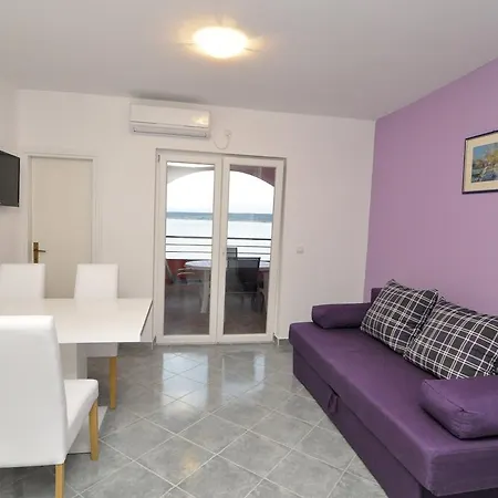 Appartement Marija - - First Line To The Sea
