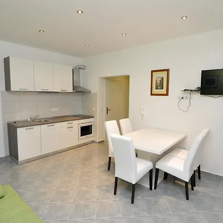 Appartement Marija - - First Line To The Sea *