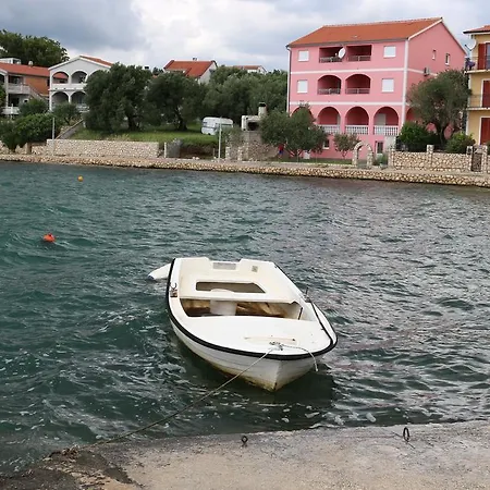 Appartement Marija - - First Line To The Sea