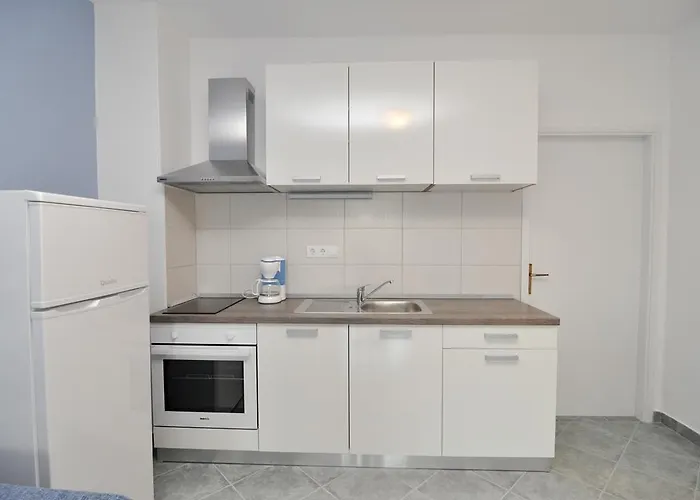 Appartement Marija - - First Line To The Sea