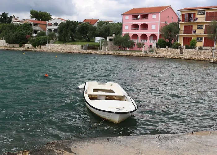 Appartement Marija - - First Line To The Sea