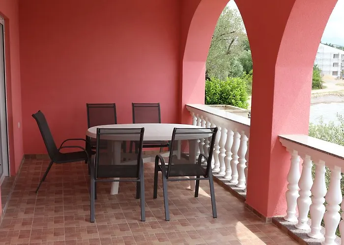 Appartement Marija - - First Line To The Sea Maslenica