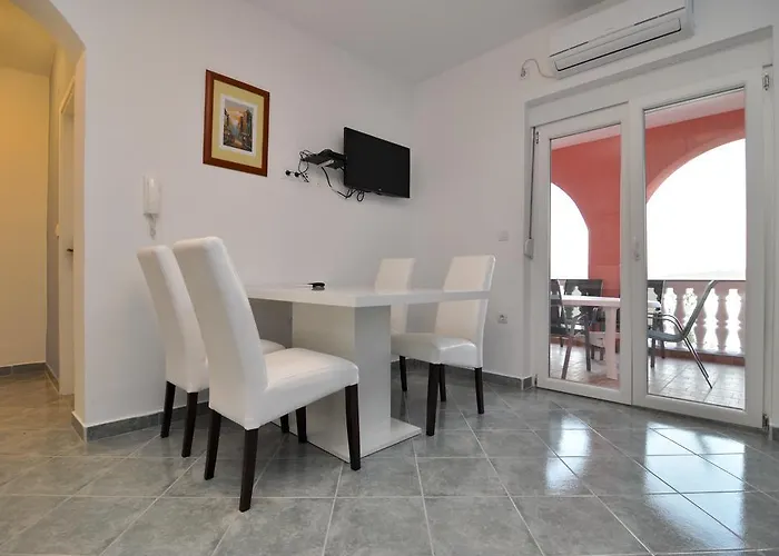 Marija - - First Line To The Sea Appartement Maslenica